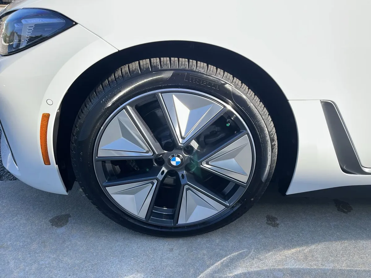 2026 BMW i4 eDrive40 thumbnail 13