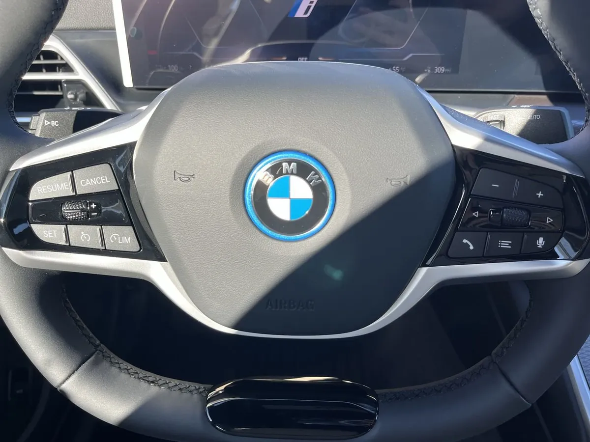 2026 BMW i4 eDrive40 thumbnail 19