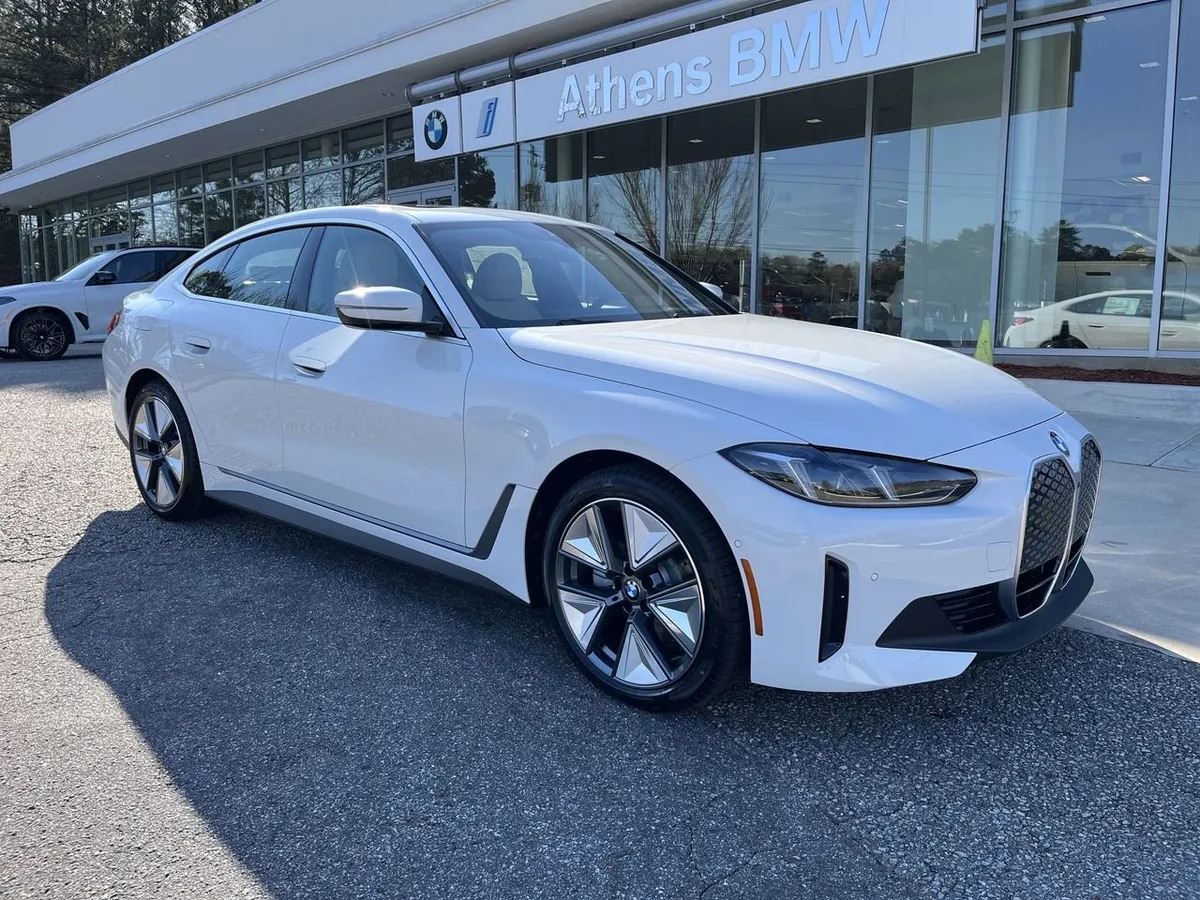 2026 BMW i4 eDrive40 thumbnail 2