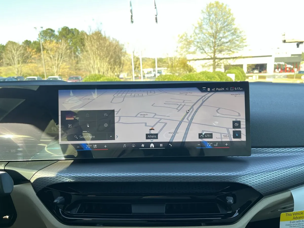 2026 BMW i4 eDrive40 thumbnail 23