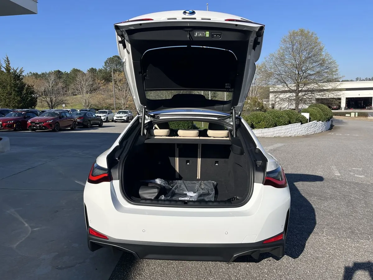 2026 BMW i4 eDrive40 thumbnail 31