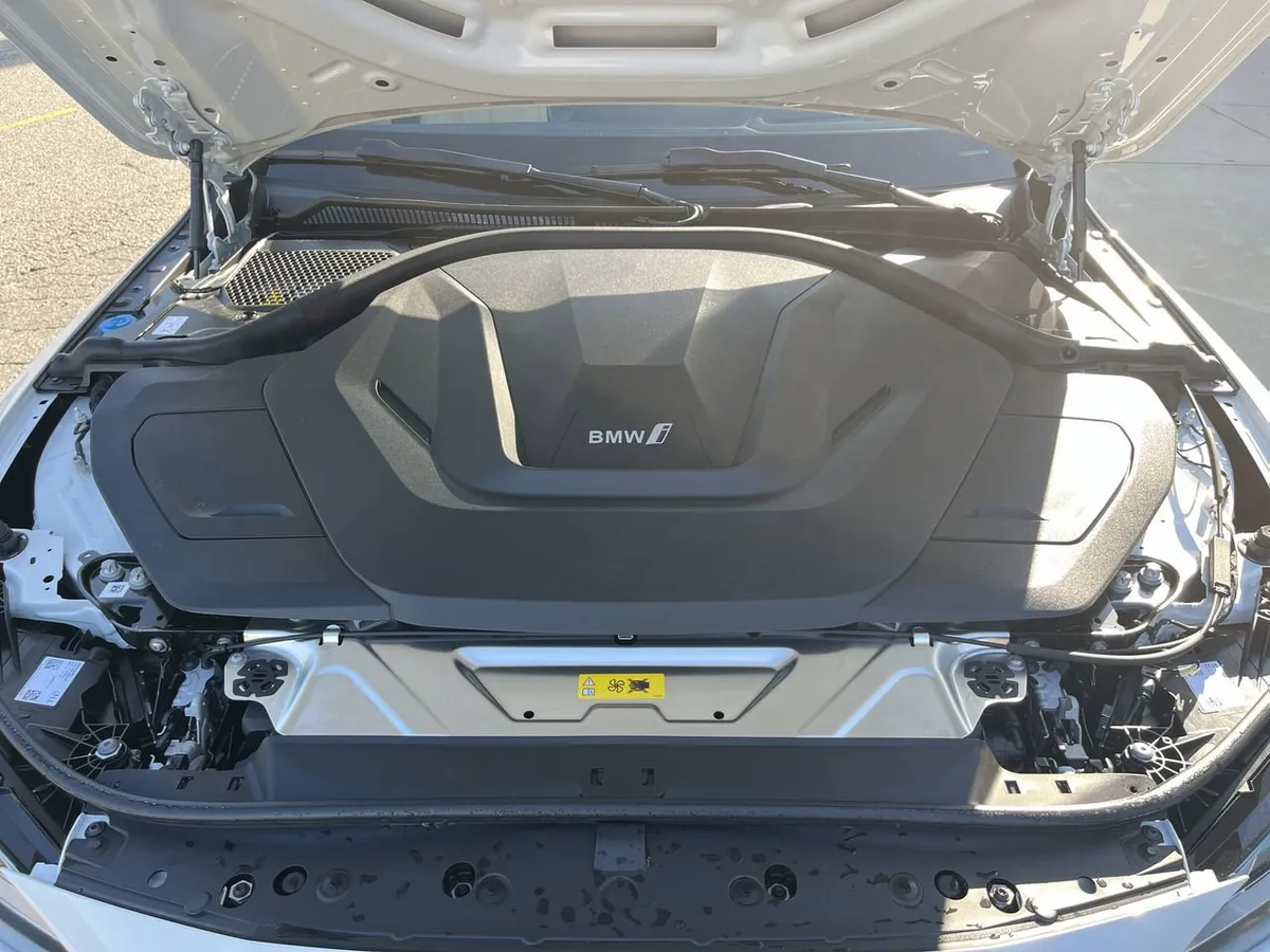 2026 BMW i4 eDrive40 thumbnail 36