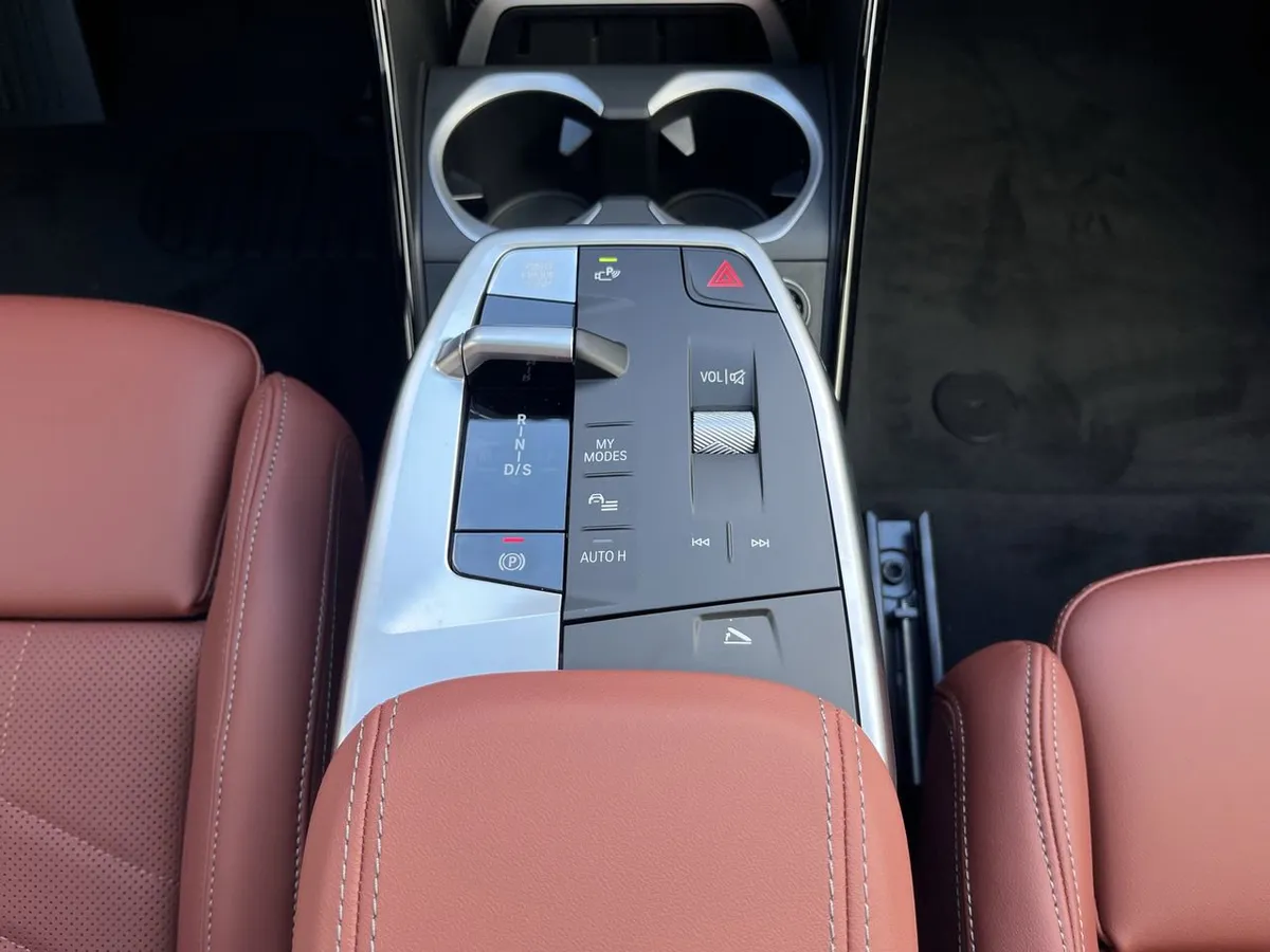 2026 BMW X1 xDrive28i thumbnail 26