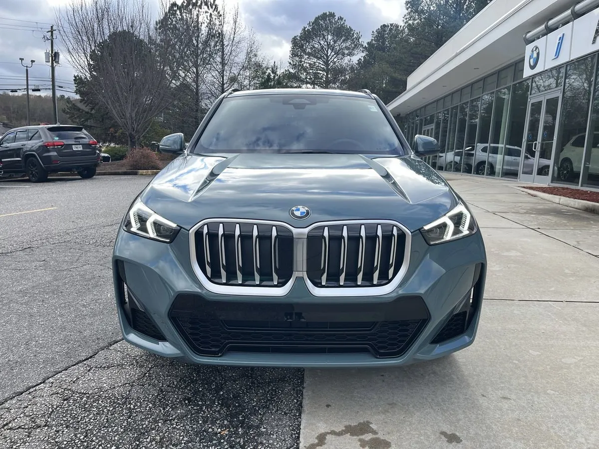 2026 BMW X1 xDrive28i thumbnail 3