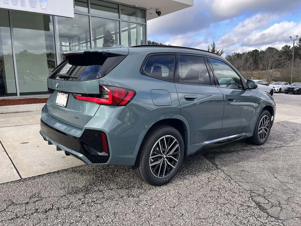 2026 BMW X1 xDrive28i thumbnail 8