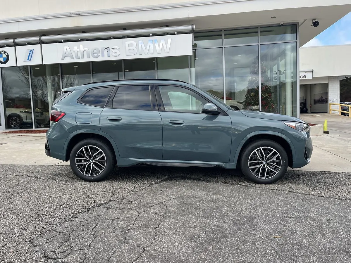 2026 BMW X1 xDrive28i thumbnail 9