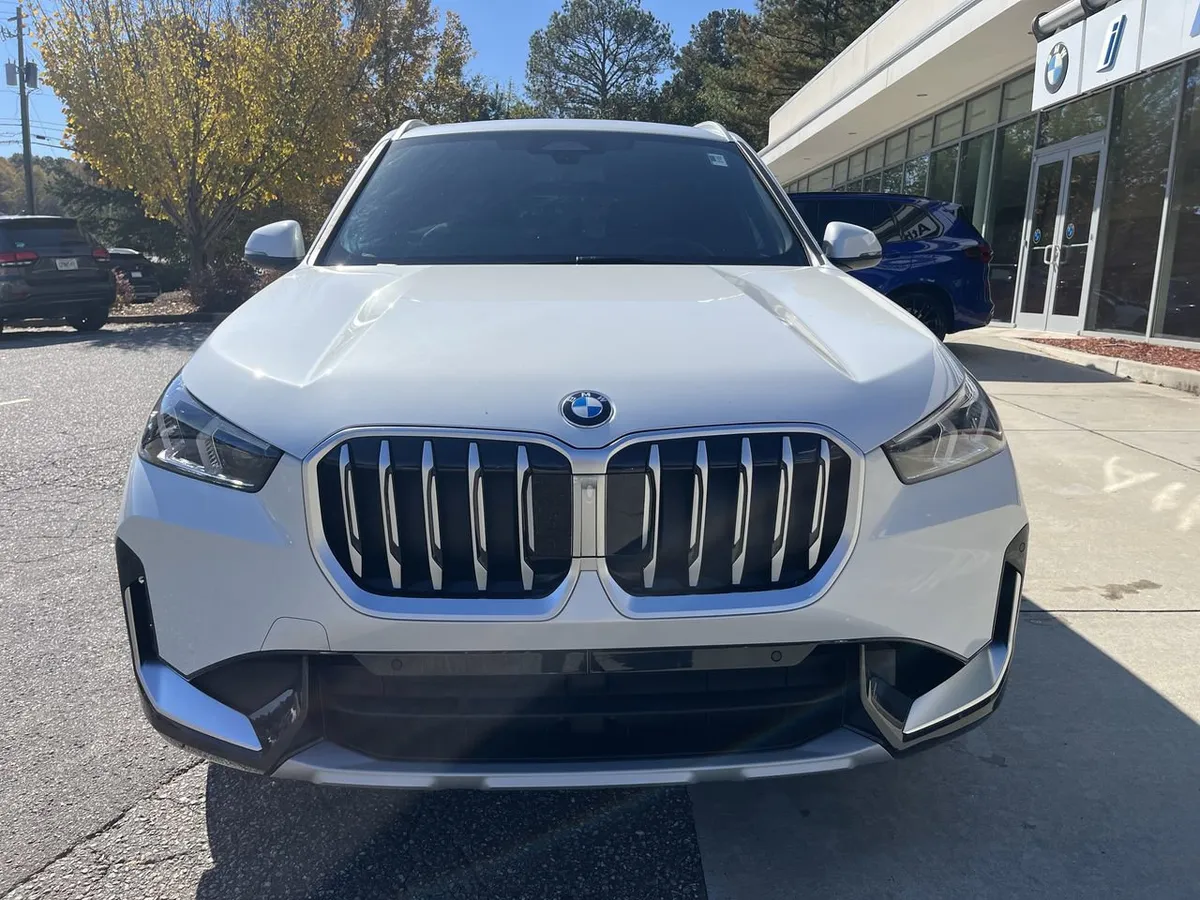 2026 BMW X1 xDrive28i thumbnail 10