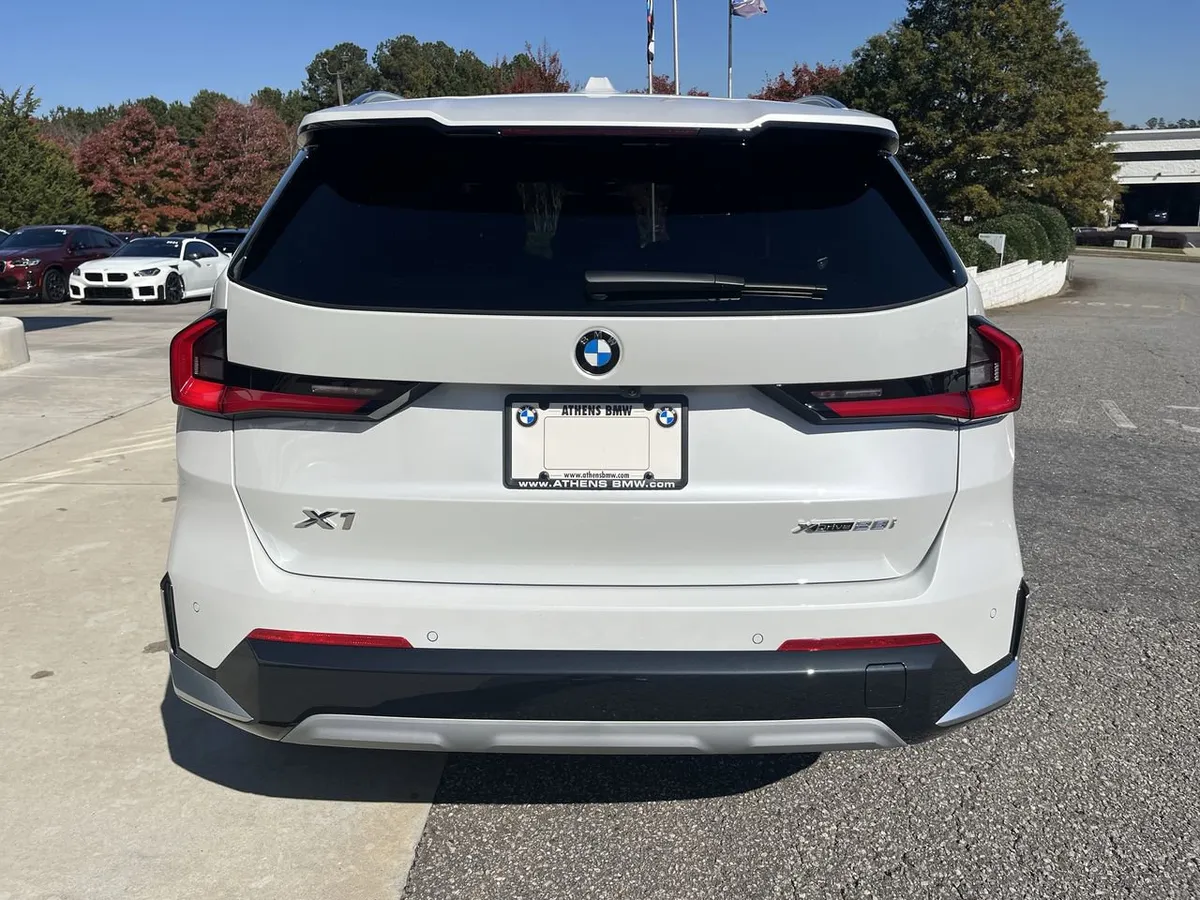 2026 BMW X1 xDrive28i thumbnail 12