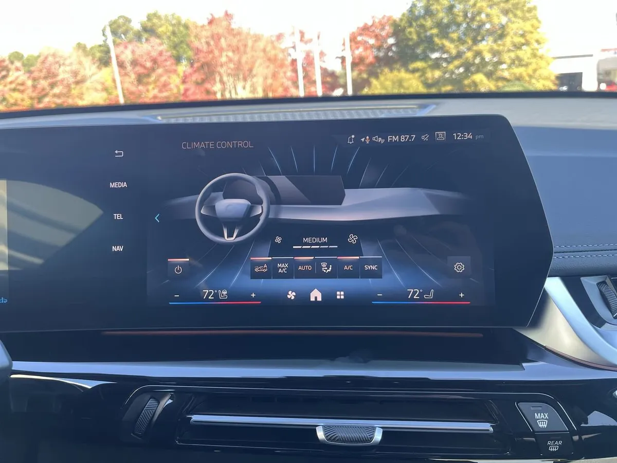 2026 BMW X1 xDrive28i thumbnail 25