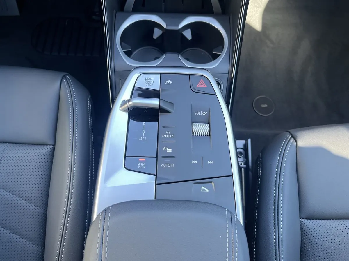 2026 BMW X1 xDrive28i thumbnail 26