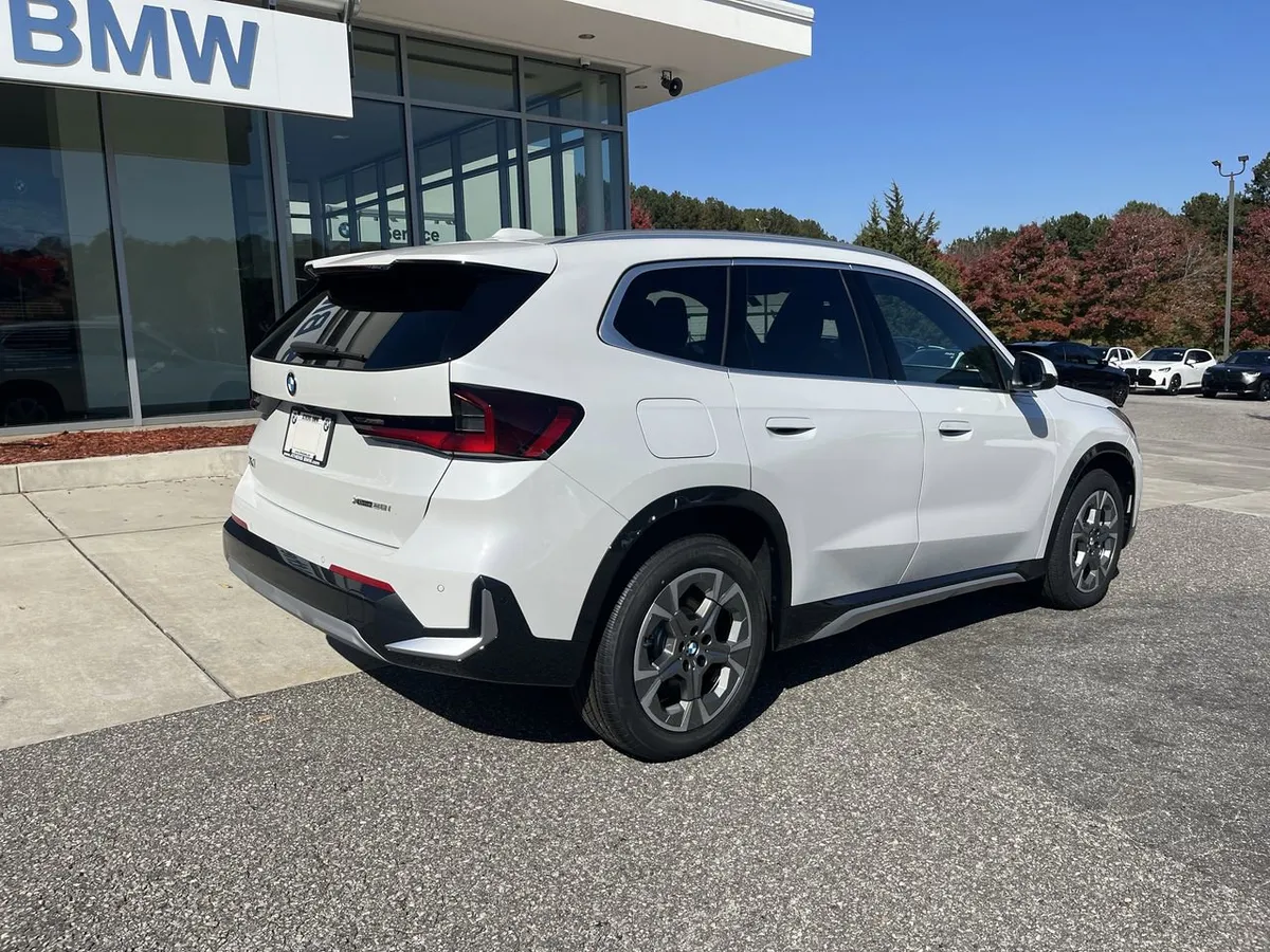 2026 BMW X1 xDrive28i thumbnail 8