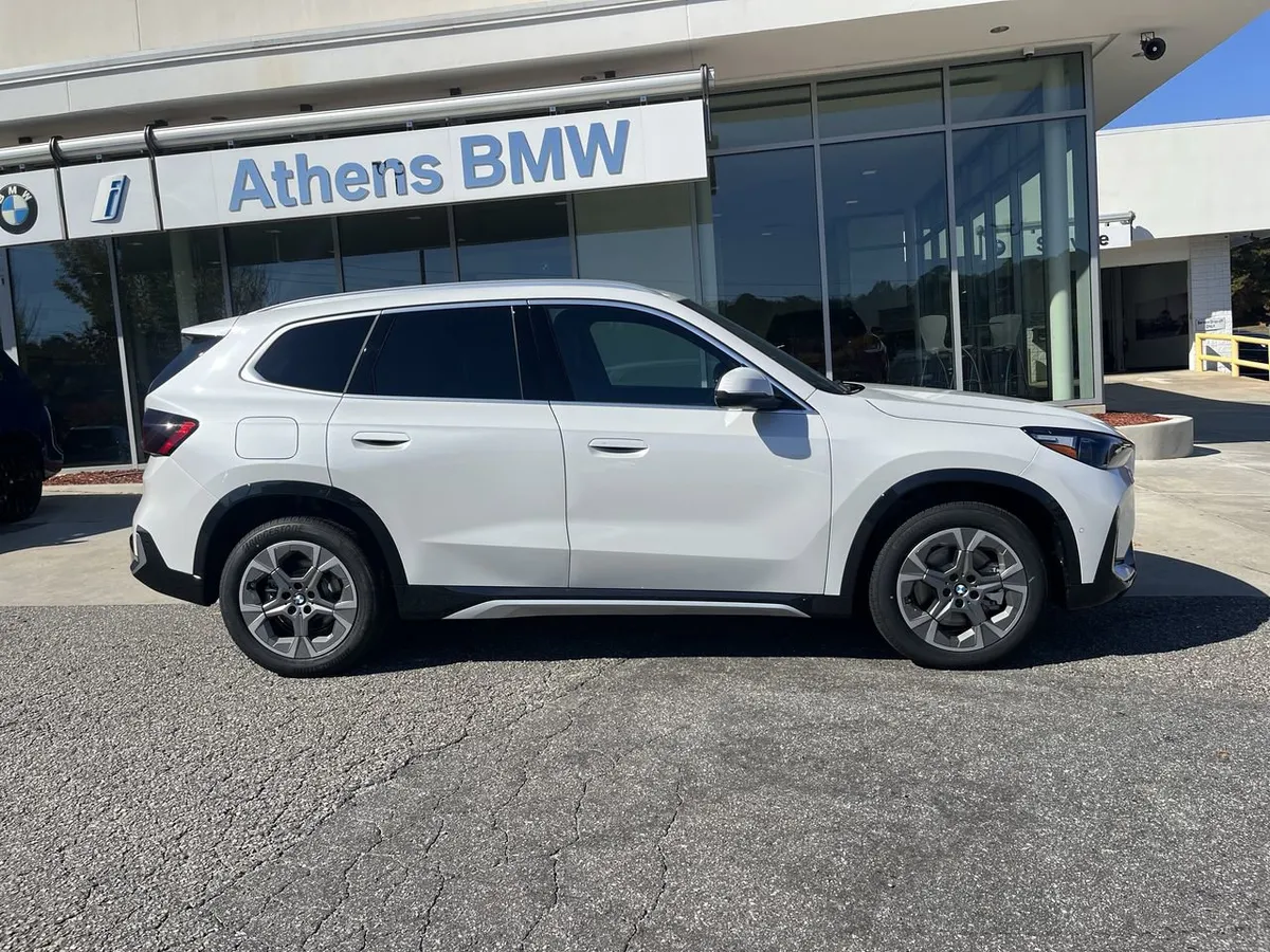 2026 BMW X1 xDrive28i thumbnail 9