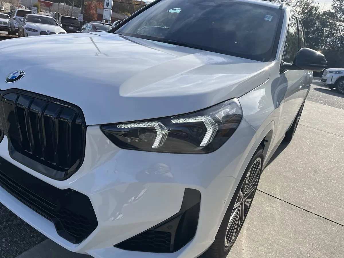 2026 BMW X1 xDrive28i thumbnail 11