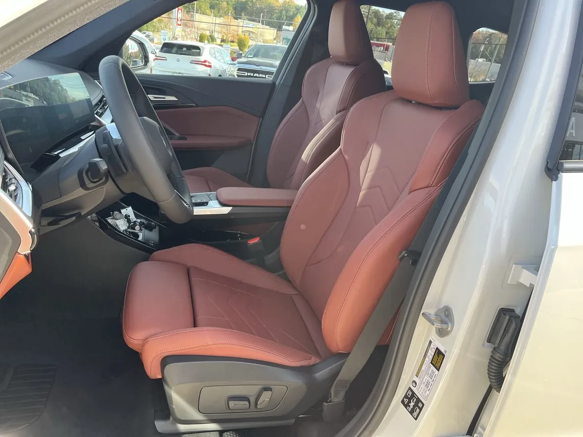 2026 BMW X1 xDrive28i thumbnail 14
