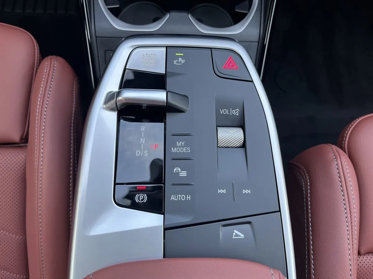 2026 BMW X1 xDrive28i thumbnail 26
