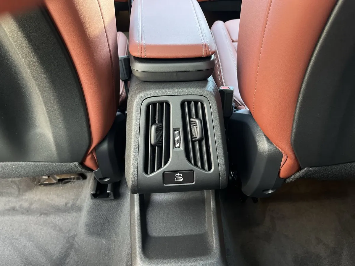 2026 BMW X1 xDrive28i thumbnail 29