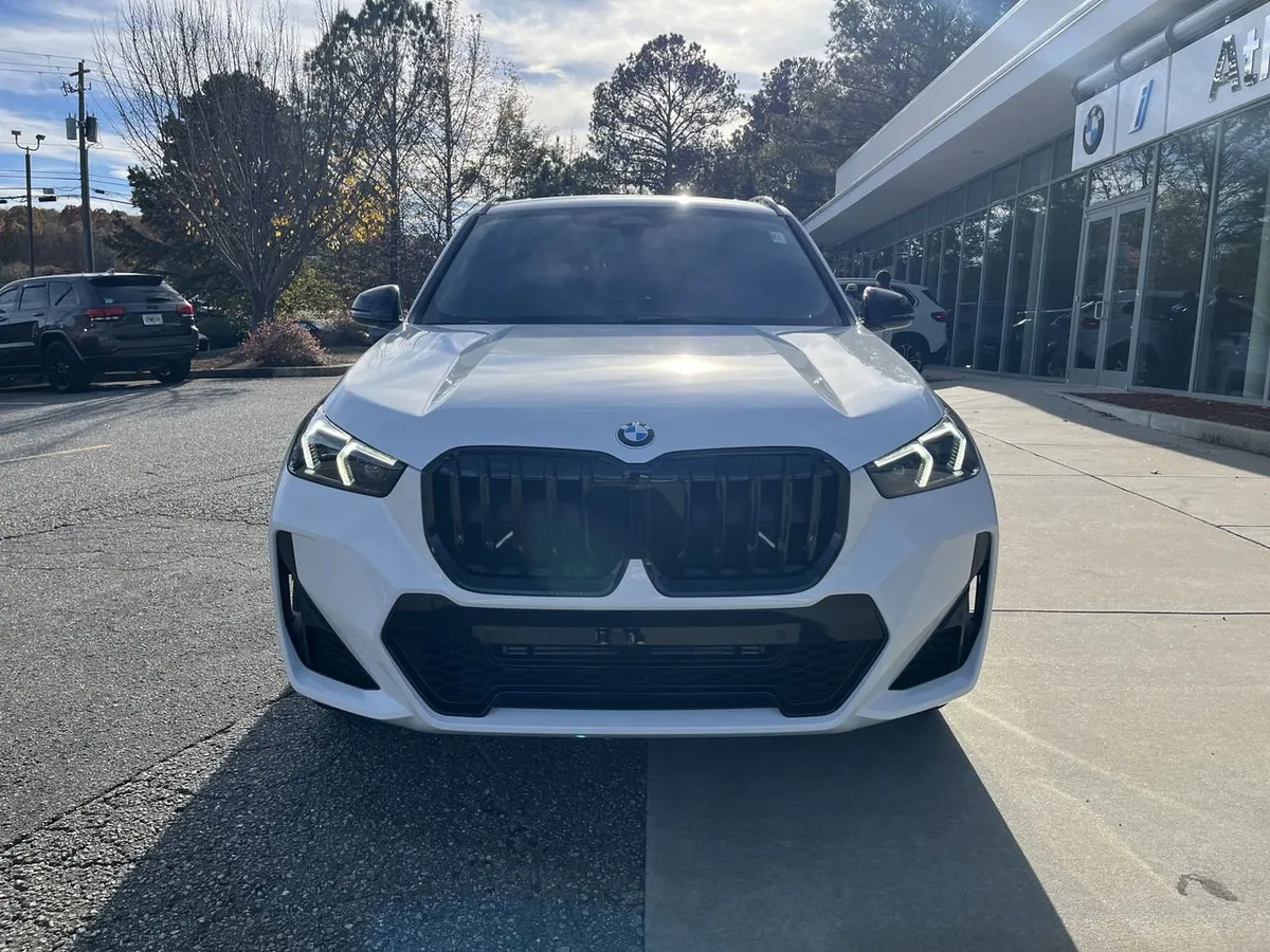 2026 BMW X1 xDrive28i thumbnail 3