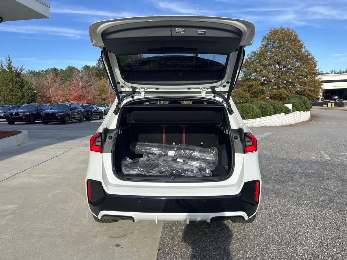 2026 BMW X1 xDrive28i thumbnail 32