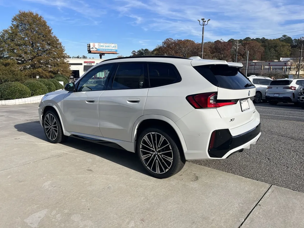 2026 BMW X1 xDrive28i thumbnail 6