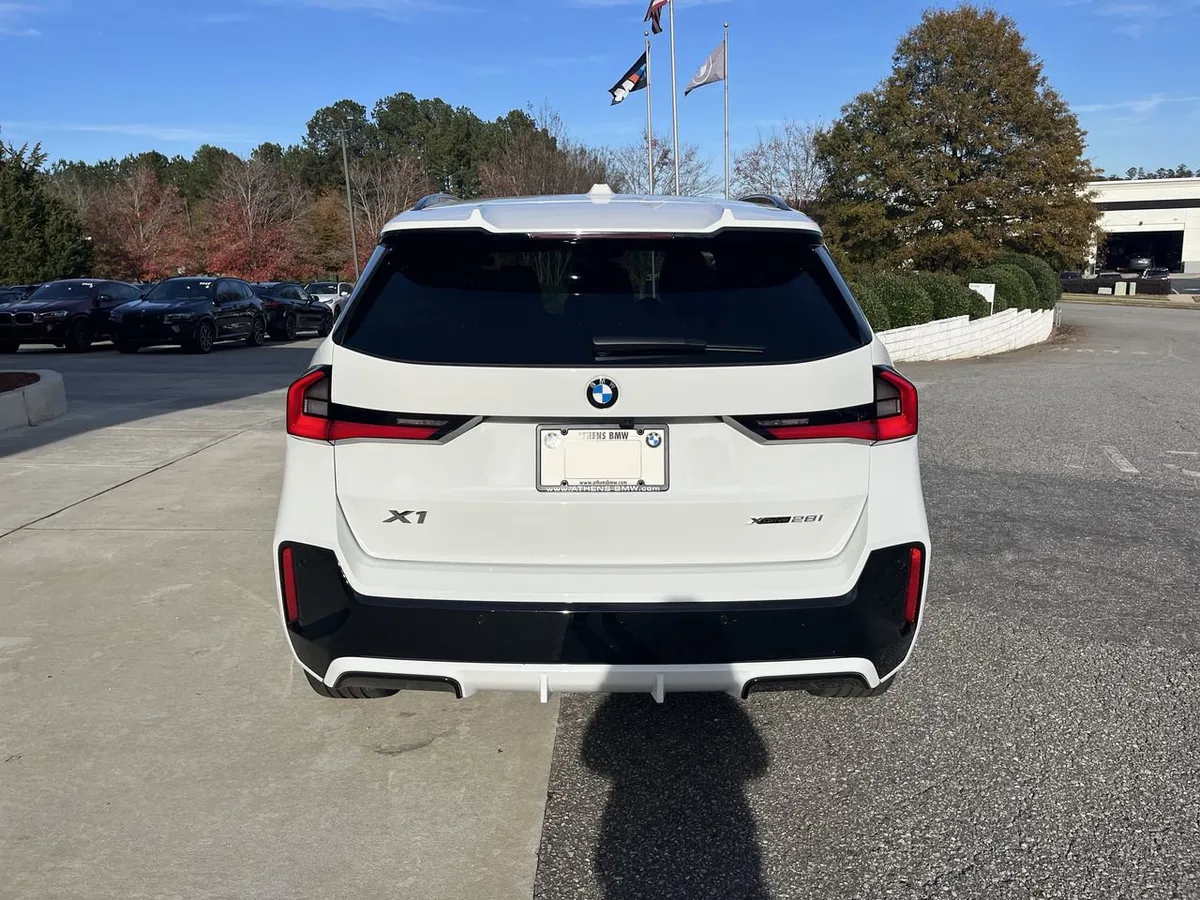2026 BMW X1 xDrive28i thumbnail 7