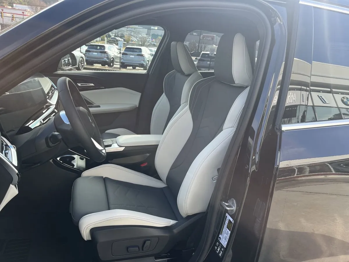 2026 BMW X1 xDrive28i thumbnail 14