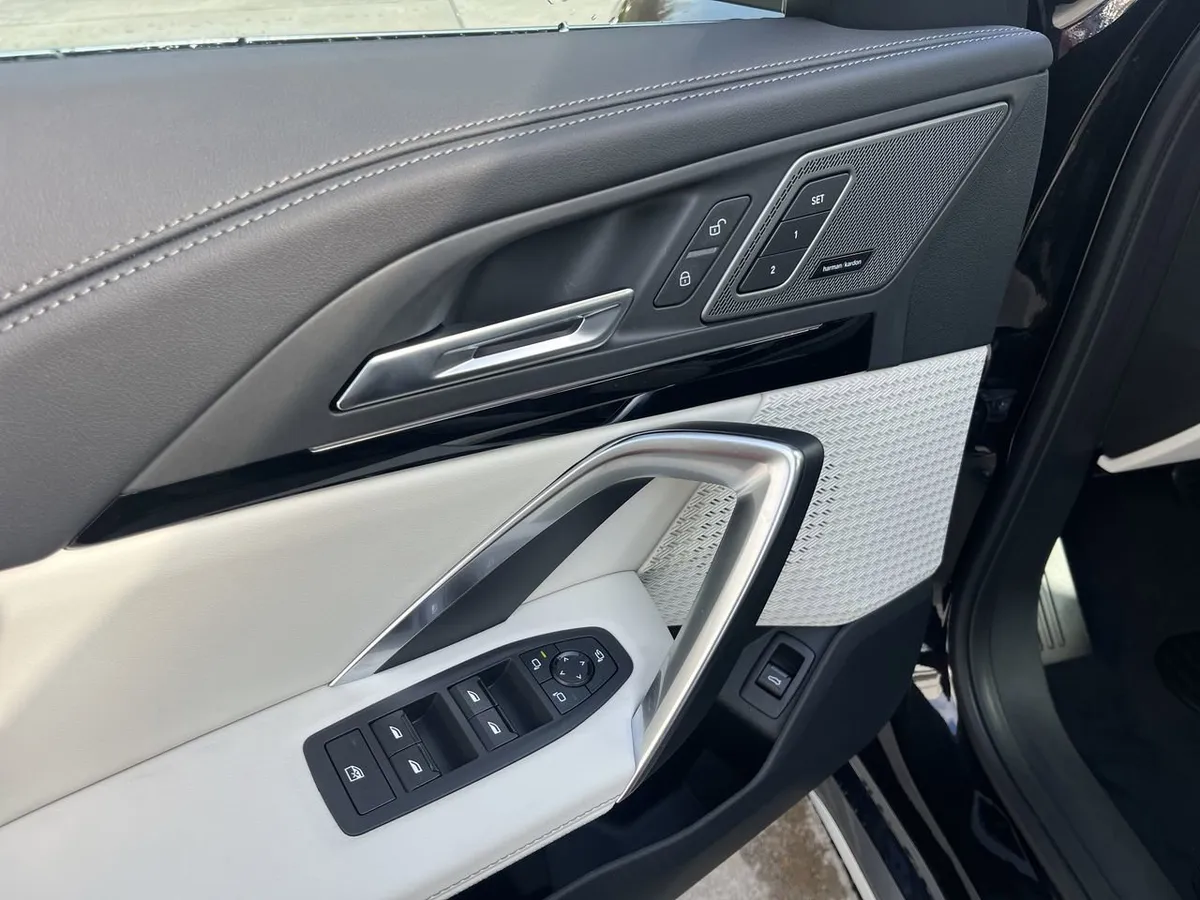 2026 BMW X1 xDrive28i thumbnail 16