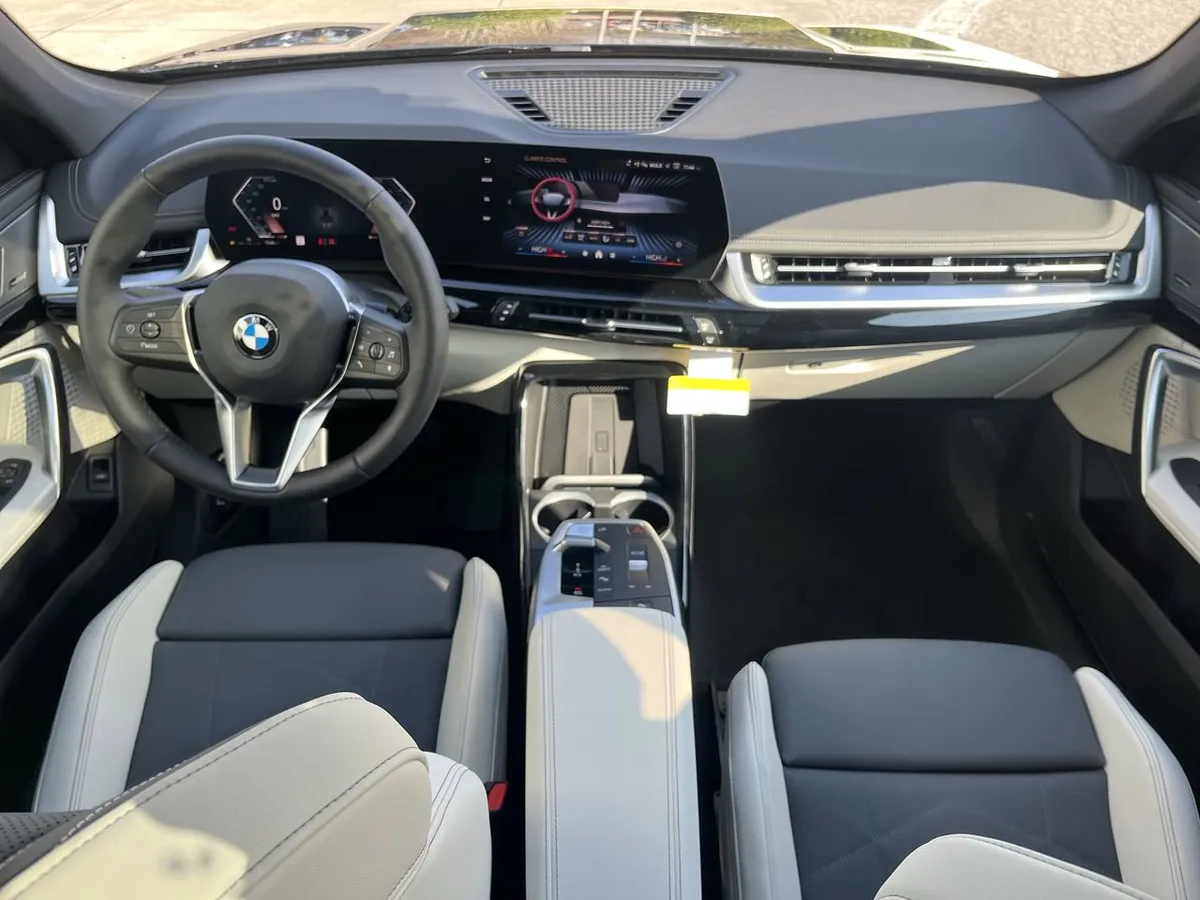 2026 BMW X1 xDrive28i thumbnail 26
