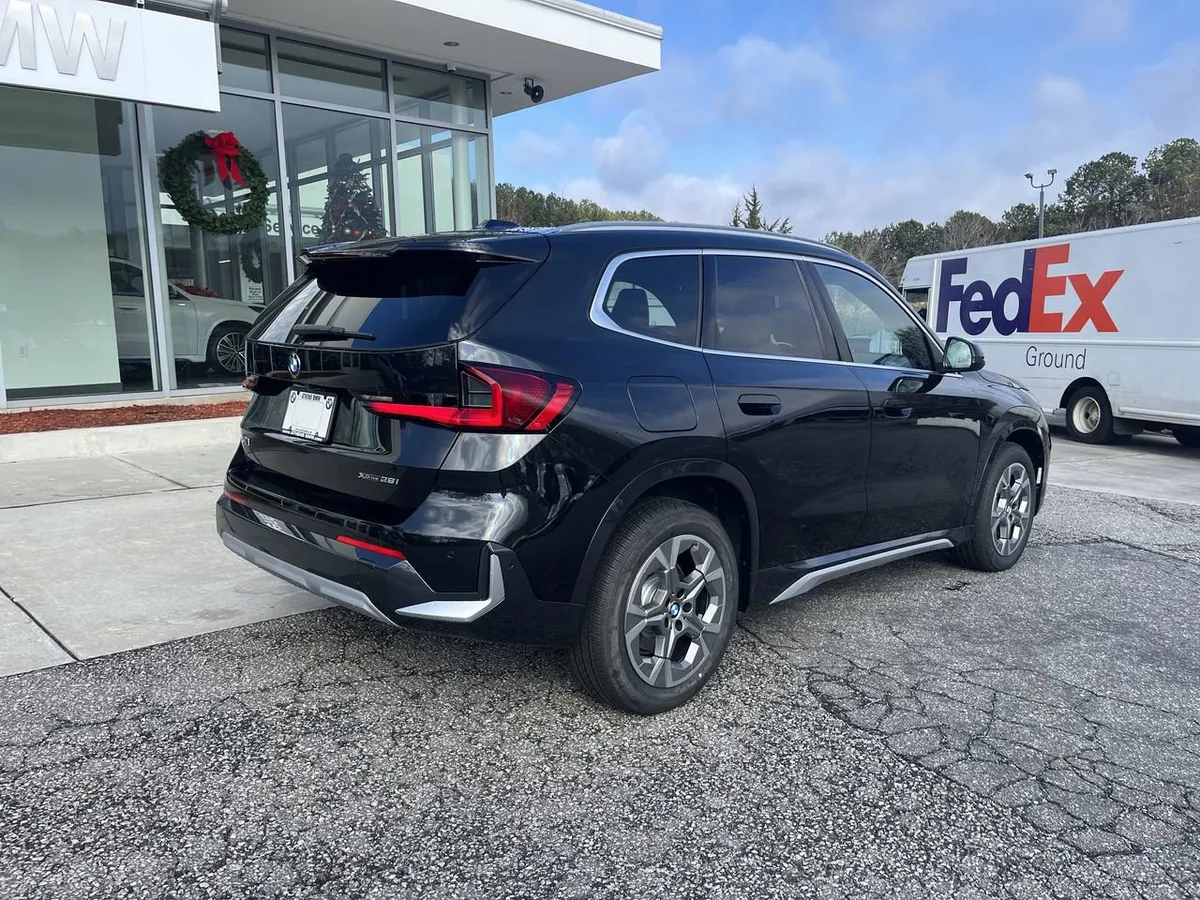2026 BMW X1 xDrive28i thumbnail 8