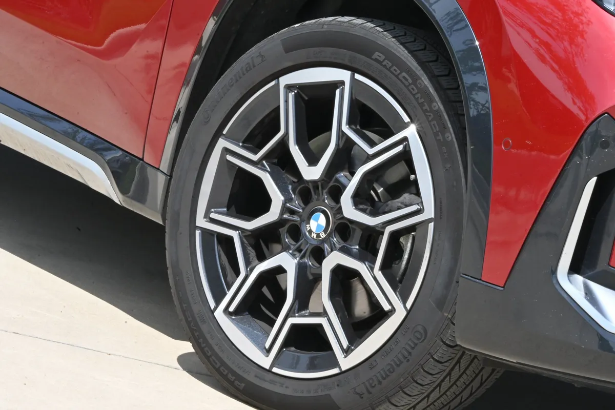 2026 BMW X1 xDrive28i thumbnail 10