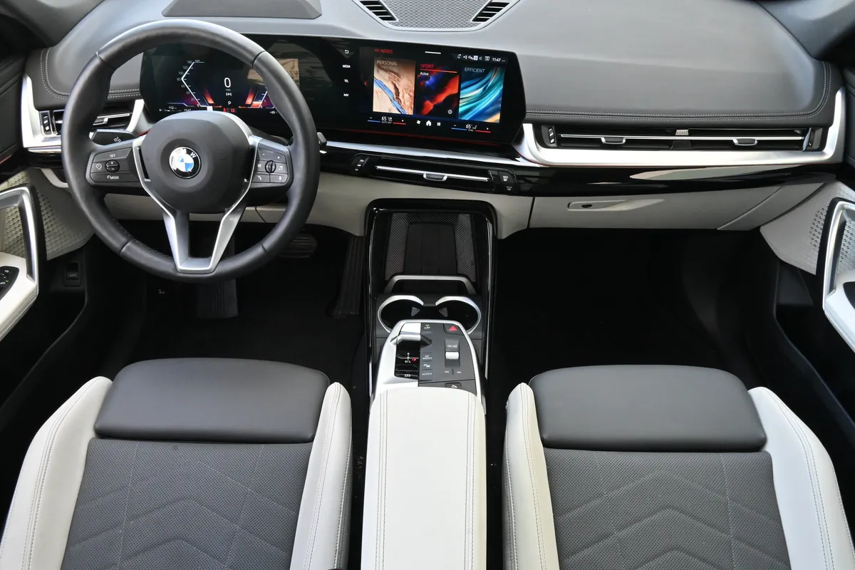 2026 BMW X1 xDrive28i thumbnail 14