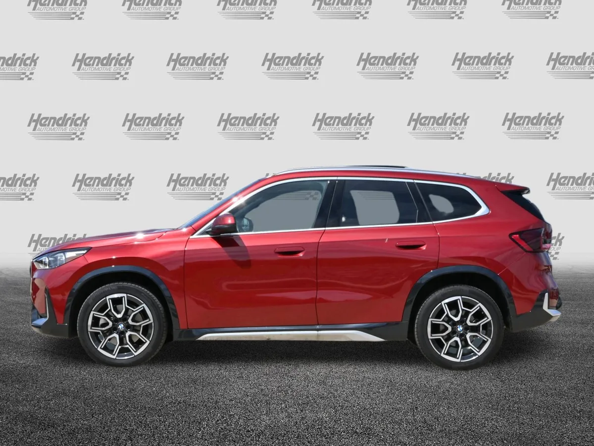 2026 BMW X1 xDrive28i thumbnail 5