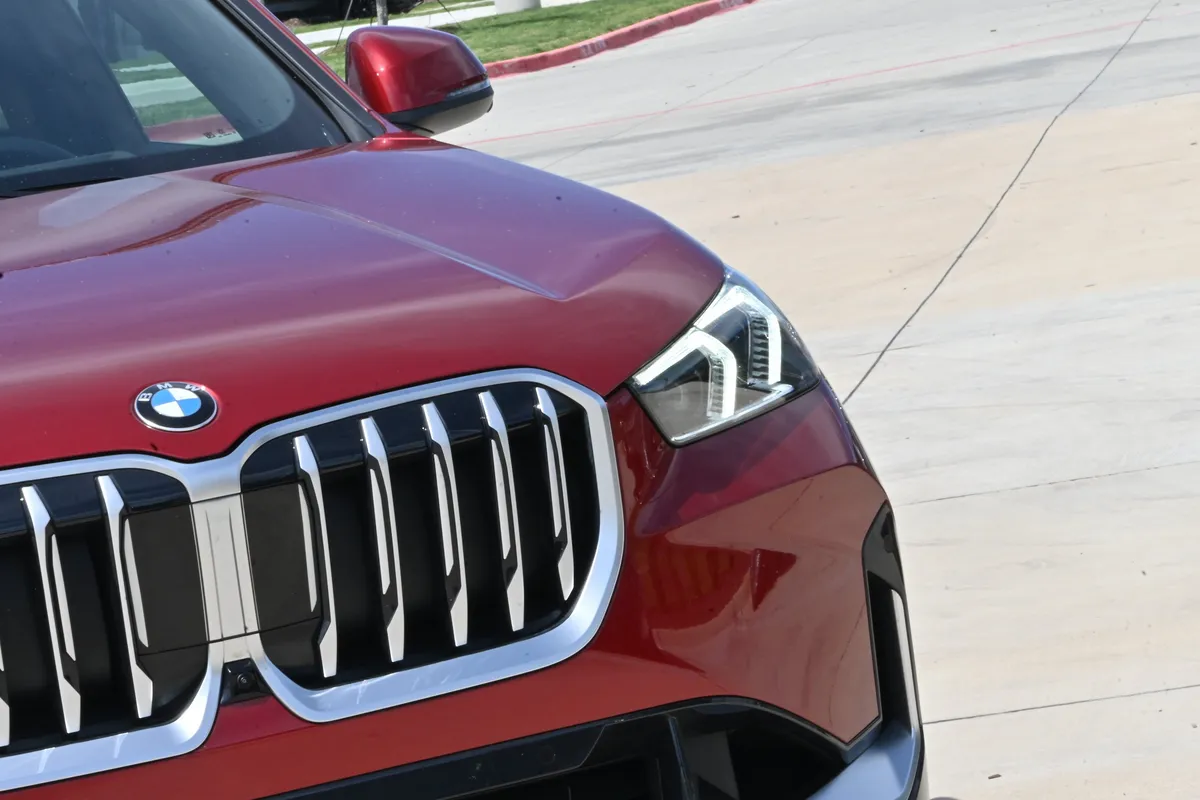 2026 BMW X1 xDrive28i thumbnail 9