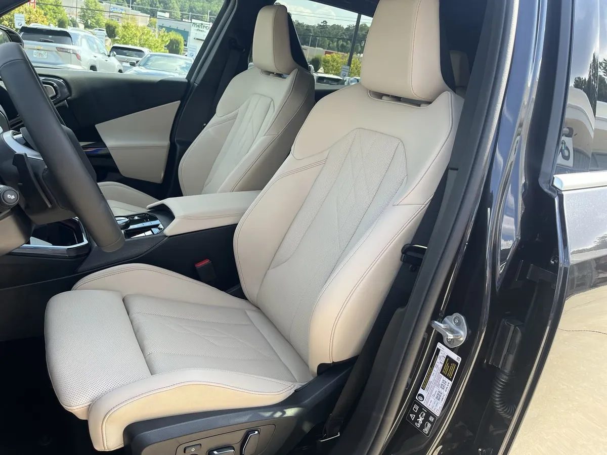 2026 BMW X3 30 xDrive thumbnail 14