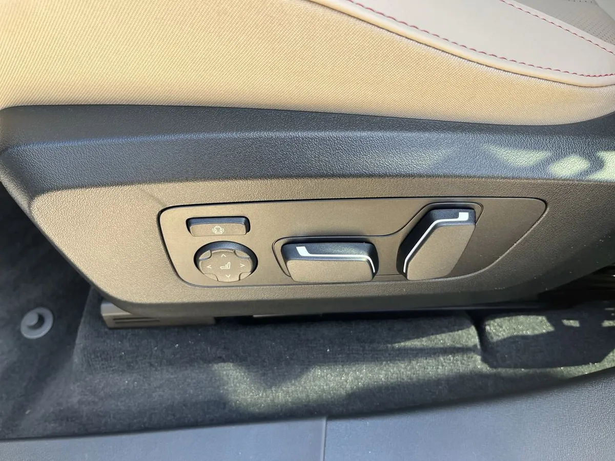 2026 BMW X3 30 xDrive thumbnail 15