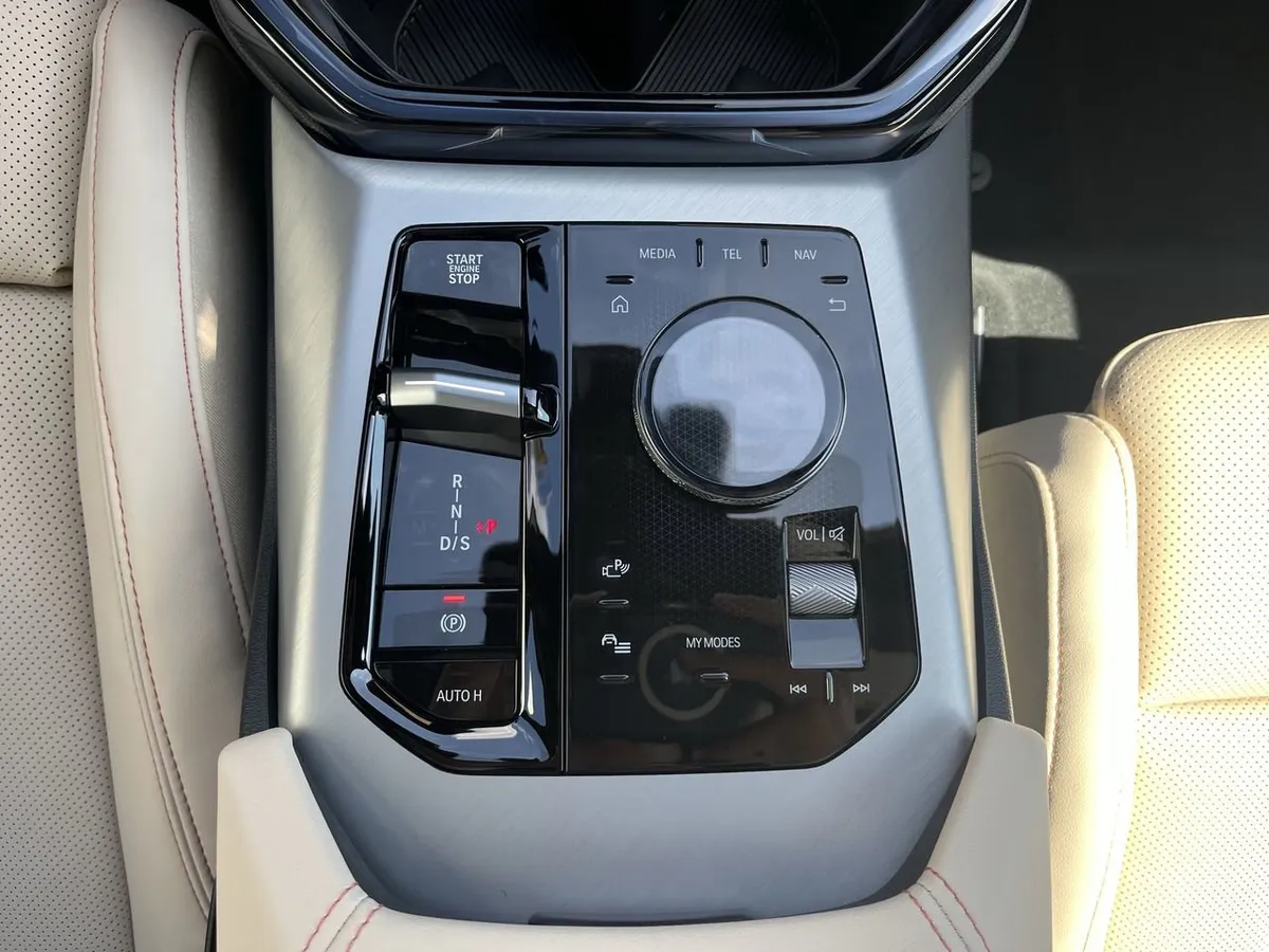 2026 BMW X3 30 xDrive thumbnail 25