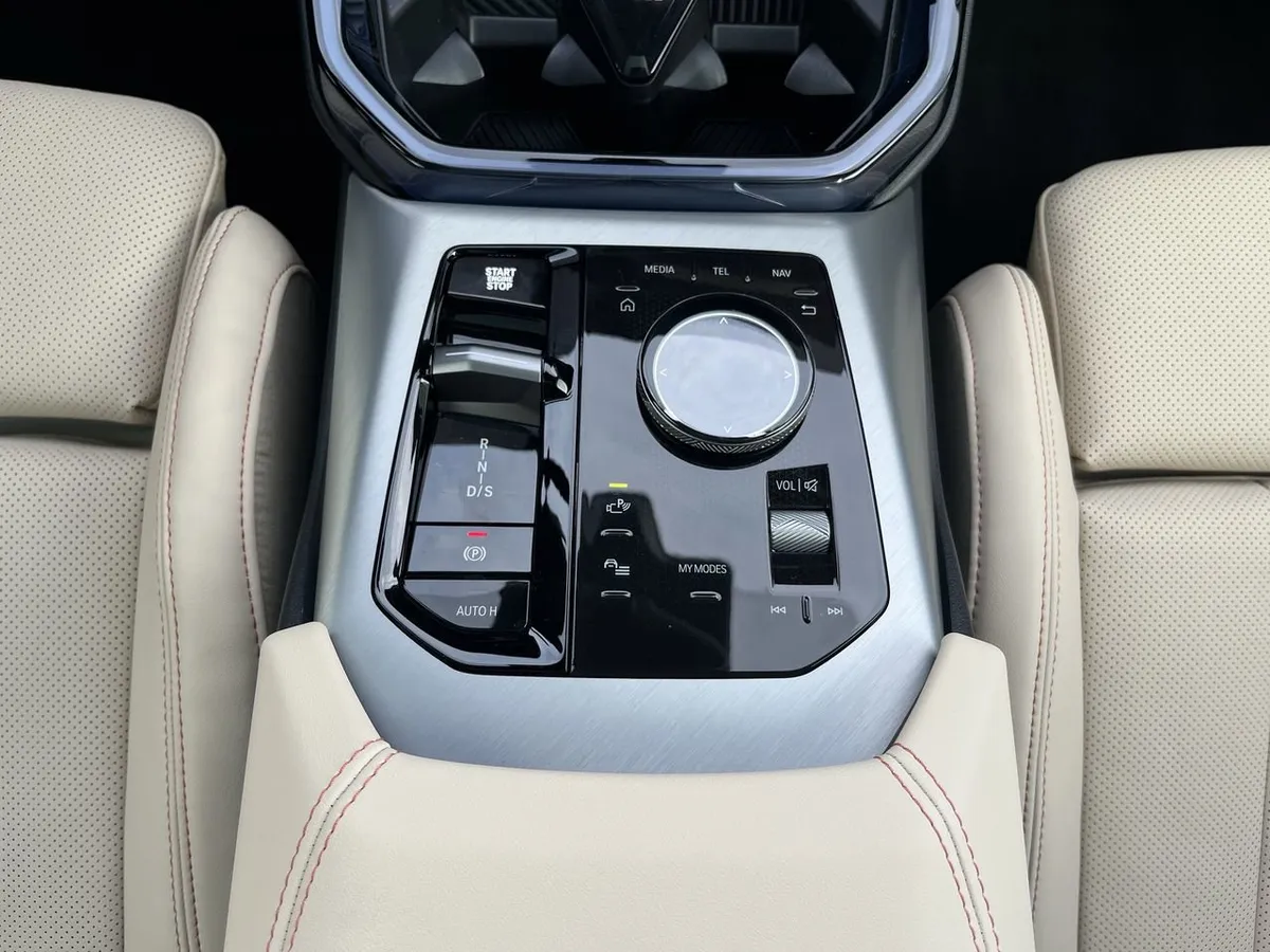 2026 BMW X3 30 xDrive thumbnail 25