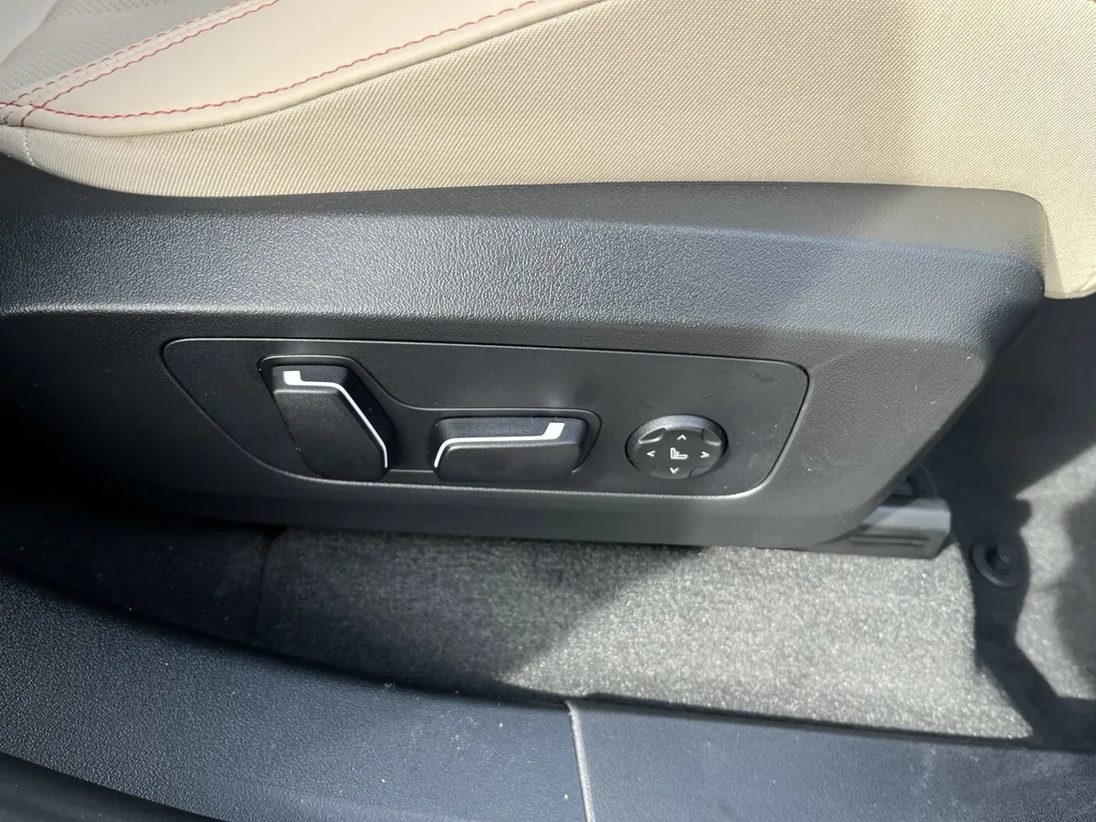 2026 BMW X3 30 xDrive thumbnail 35