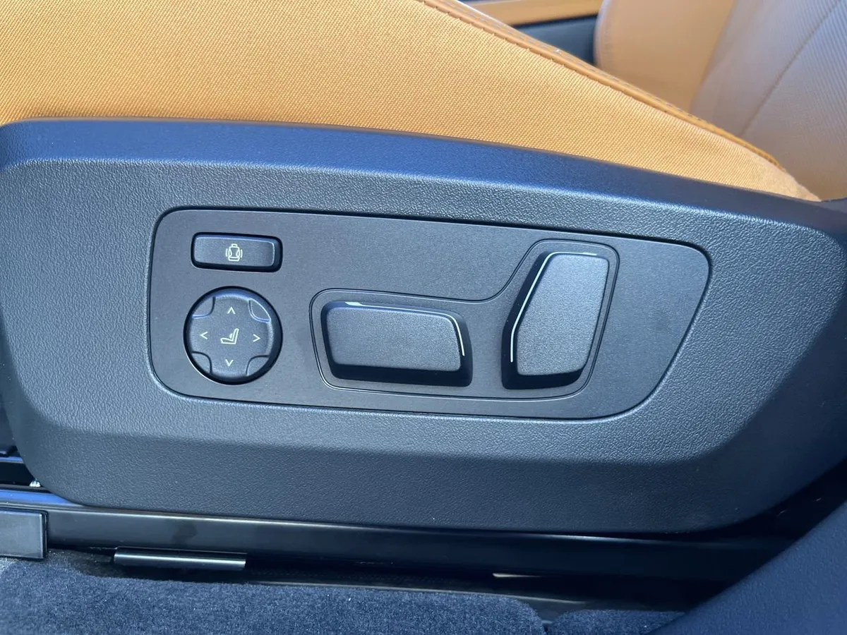 2026 BMW X3 30 xDrive thumbnail 15