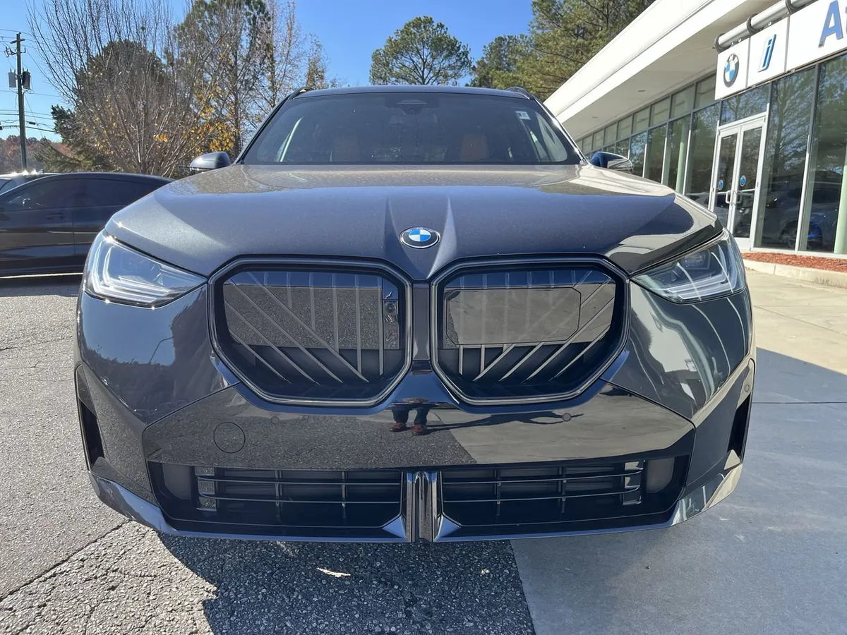 2026 BMW X3 30 xDrive thumbnail 3
