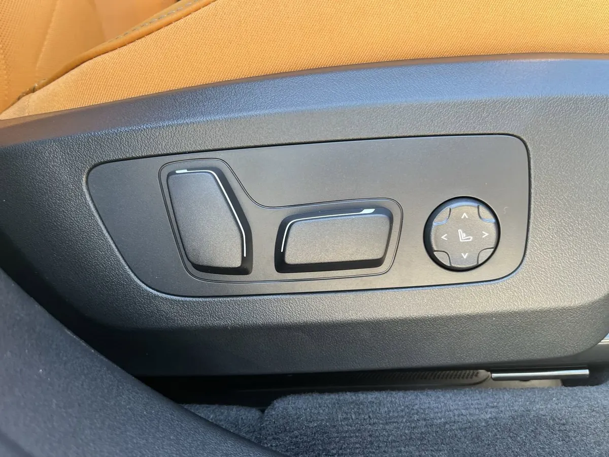 2026 BMW X3 30 xDrive thumbnail 35