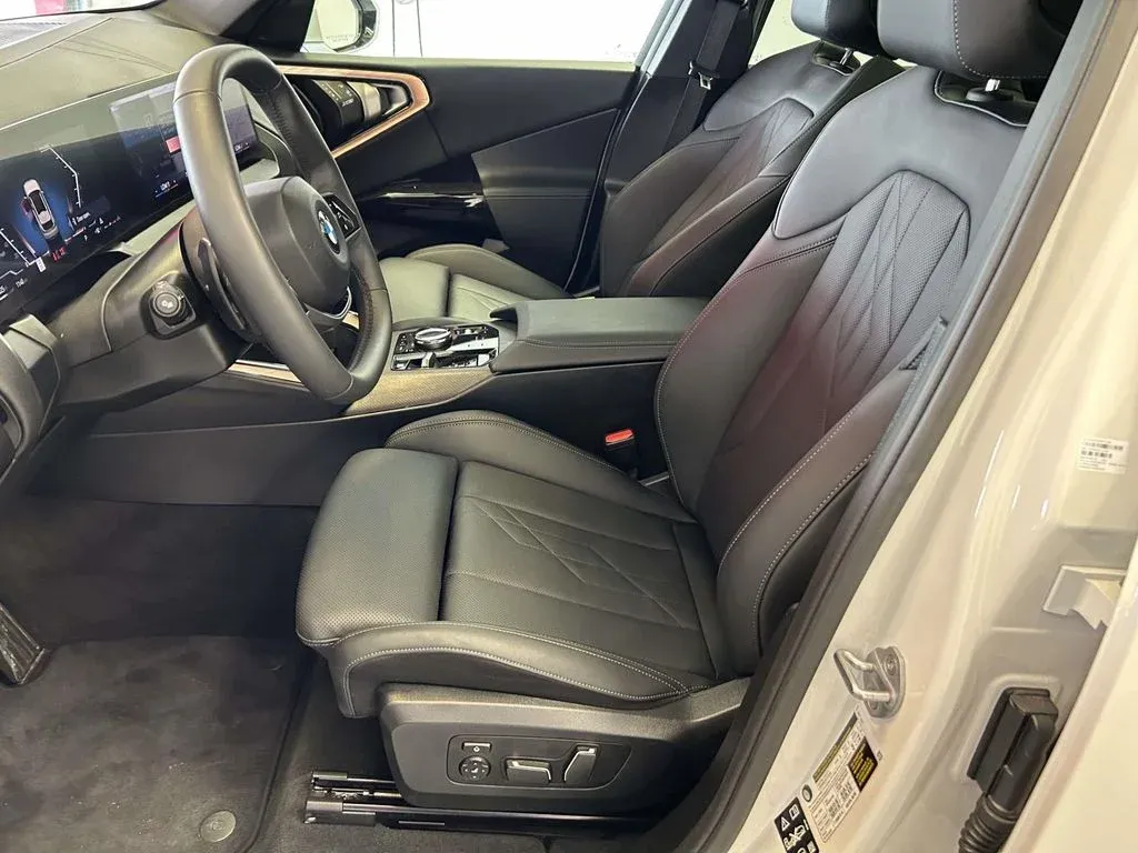2026 BMW X3 30 xDrive thumbnail 16