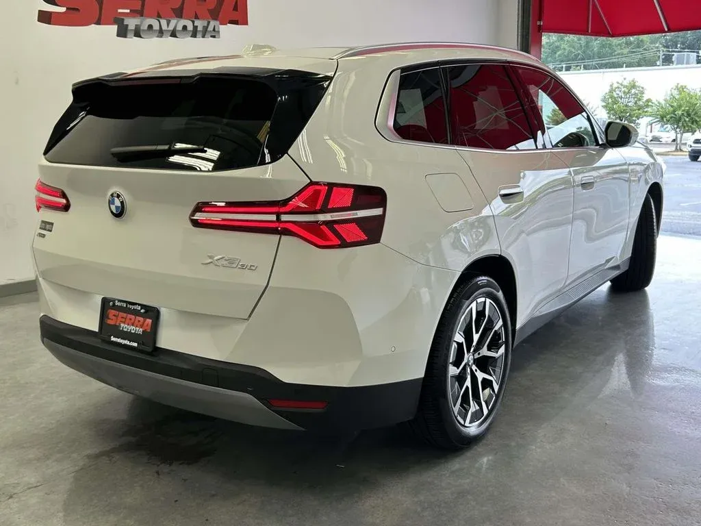 2026 BMW X3 30 xDrive thumbnail 3