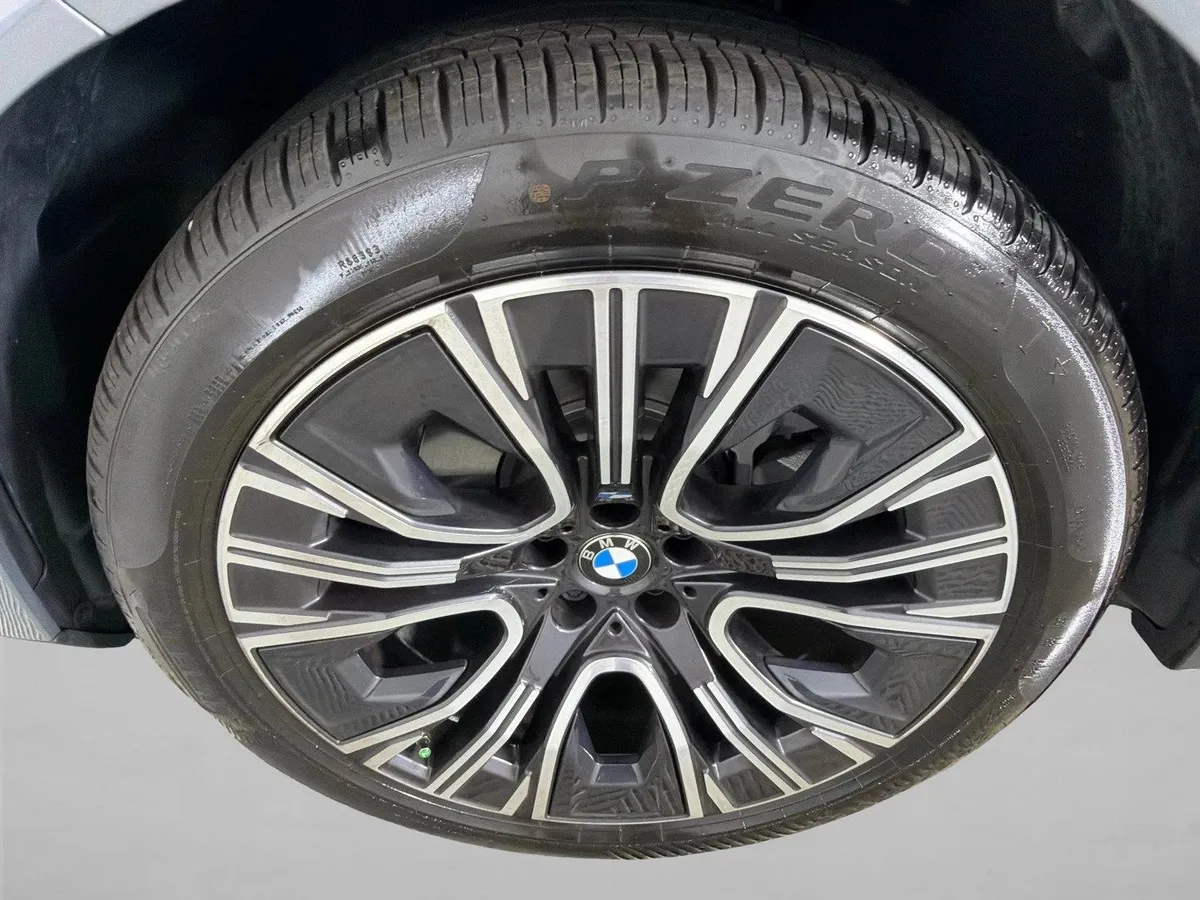 2026 BMW X3 30 xDrive thumbnail 12