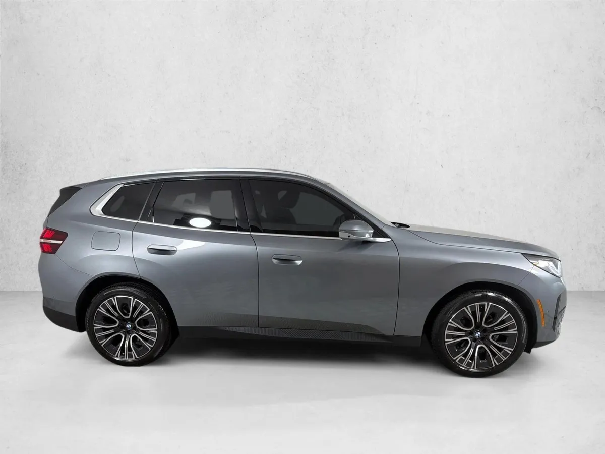 2026 BMW X3 30 xDrive thumbnail 3