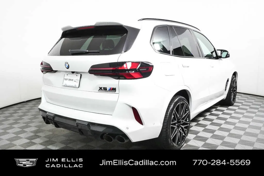 2026 BMW X5 M Competition thumbnail 3