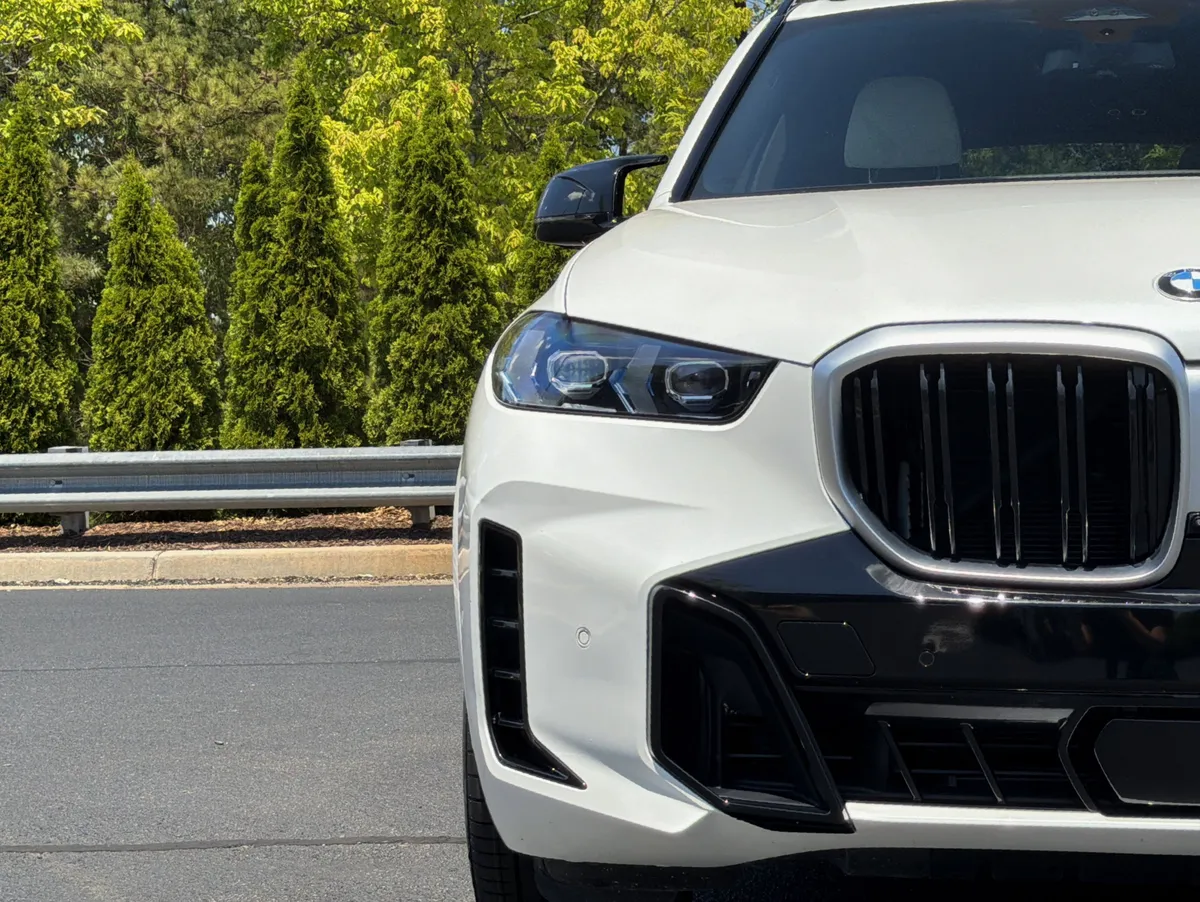 2026 BMW X5 M60i thumbnail 18