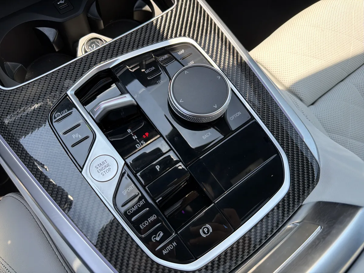2026 BMW X5 M60i thumbnail 40