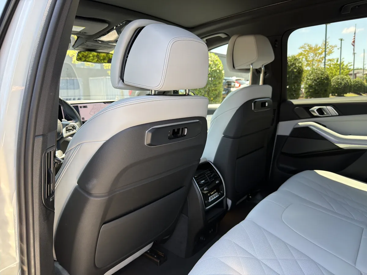2026 BMW X5 M60i thumbnail 43