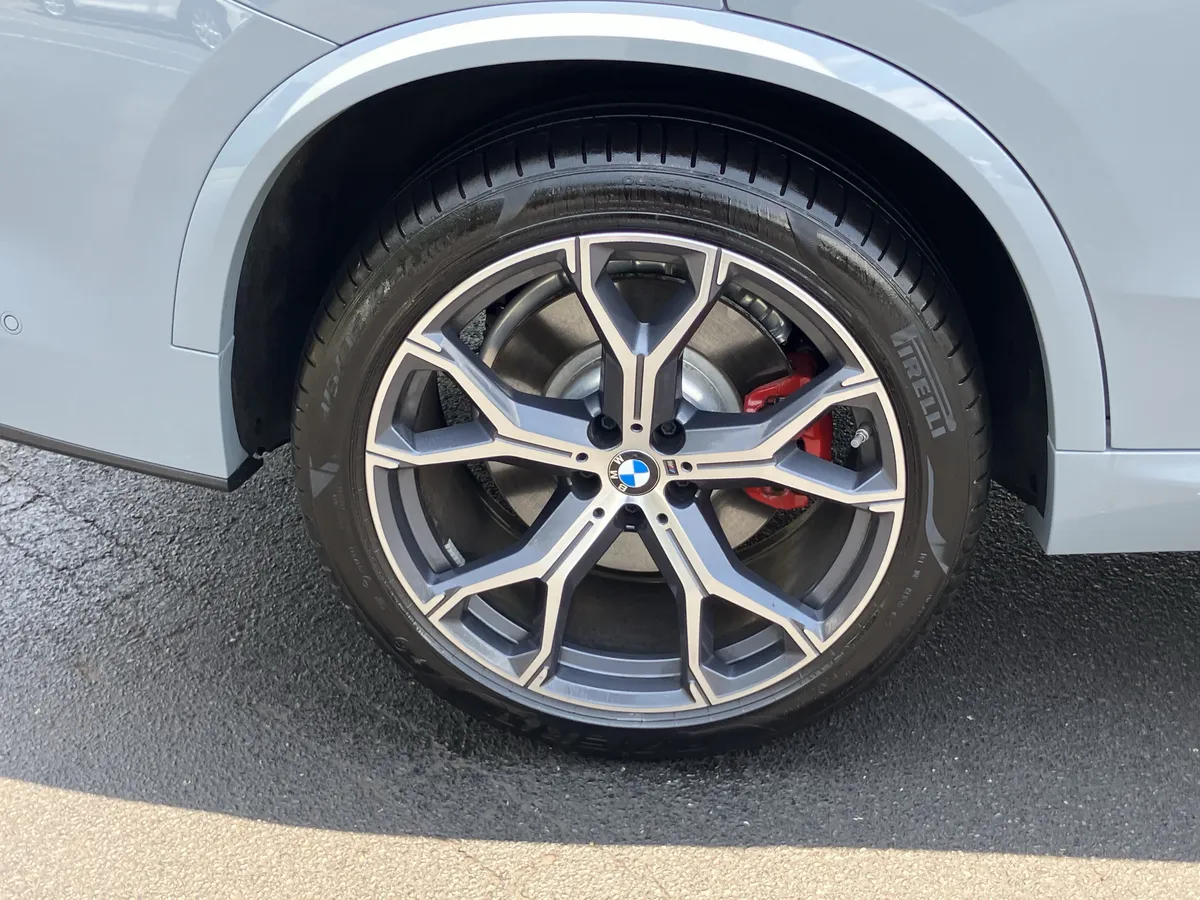 2026 BMW X5 M60i Sports Activity Vehicle thumbnail 13
