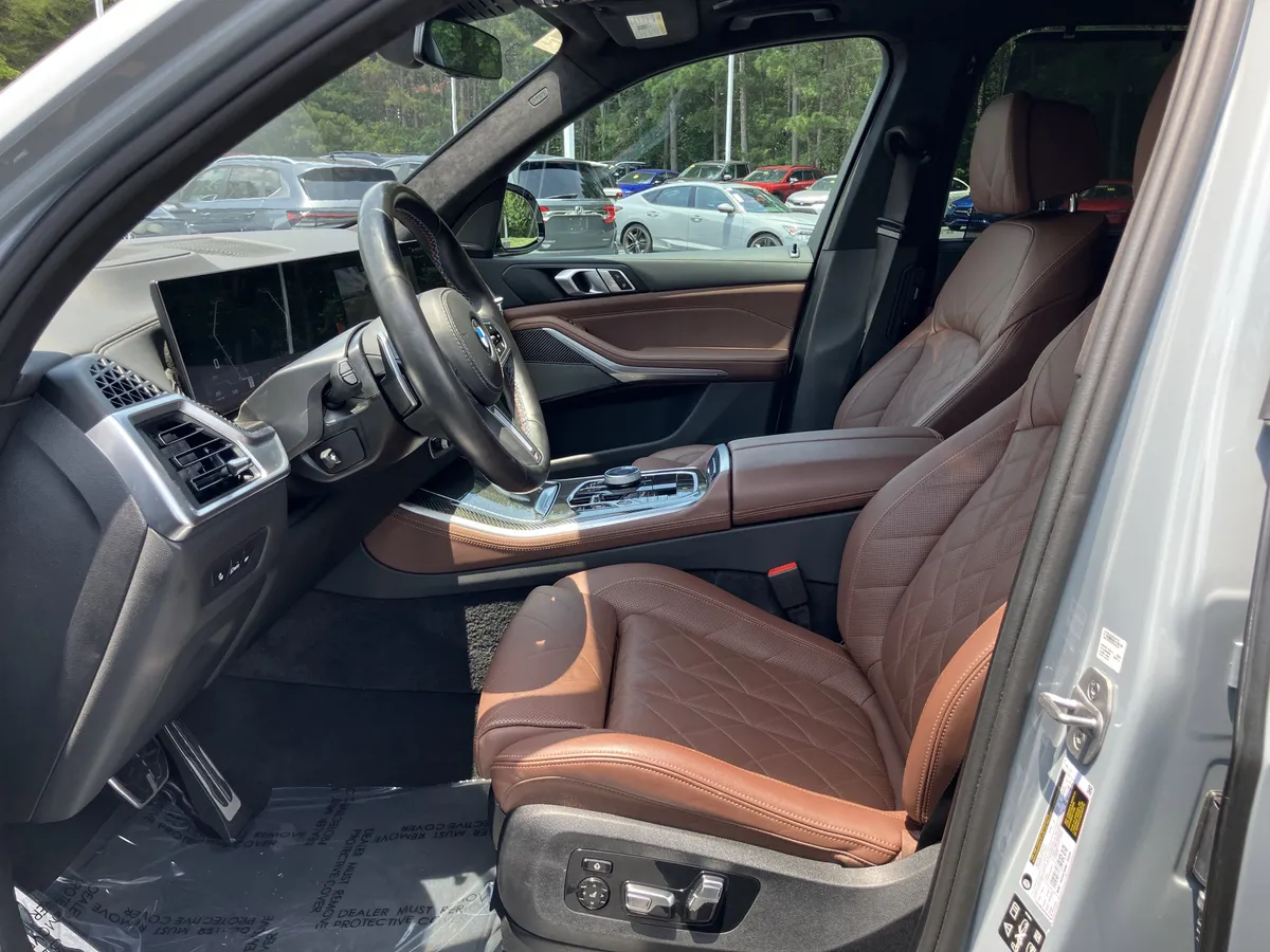 2026 BMW X5 M60i Sports Activity Vehicle thumbnail 16